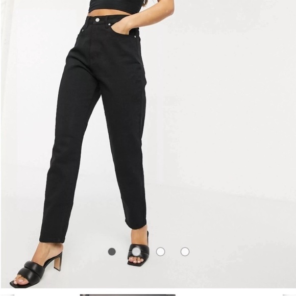 Missguided Riot High Rise Mom Jean - Picture 2 of 10